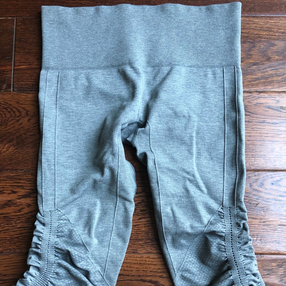 Lululemon high waisted crop